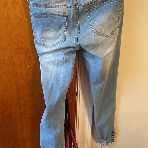 Blue Jeans - Picture 3 of 3